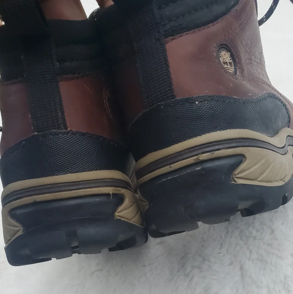 Boys Timberlane Shoes Size 2